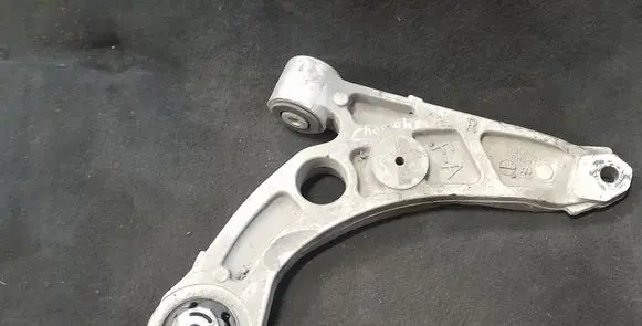 Jeep Cherokee Front lower control arm/wishbone 1240193 2411913