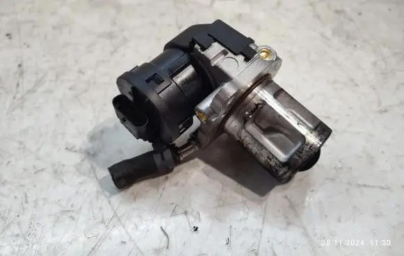 Mercedes-Benz CLS C218 X218 EGR valve
