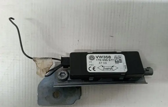 Volkswagen Touran I Antenna control unit 1T0035577