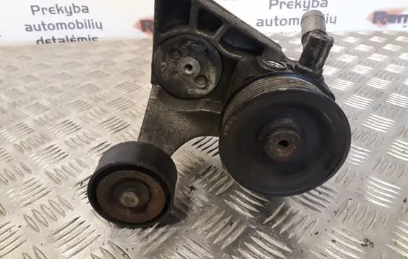 Iveco Daily 30.8 - 9 Power steering pump 7612955117