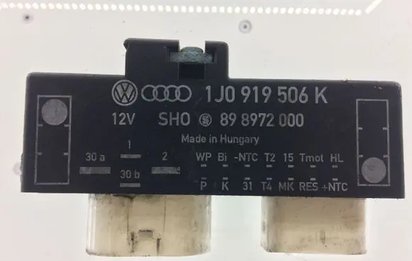 Audi A3 S3 8L Coolant fan relay 1J0919506K