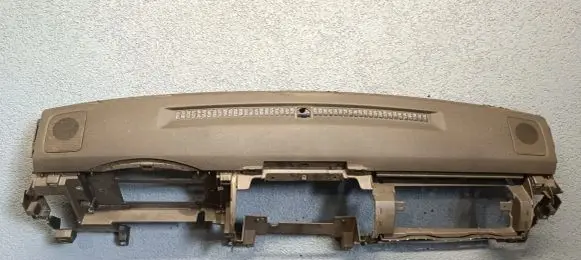 Nissan Navara D40 Dashboard 68100EB300