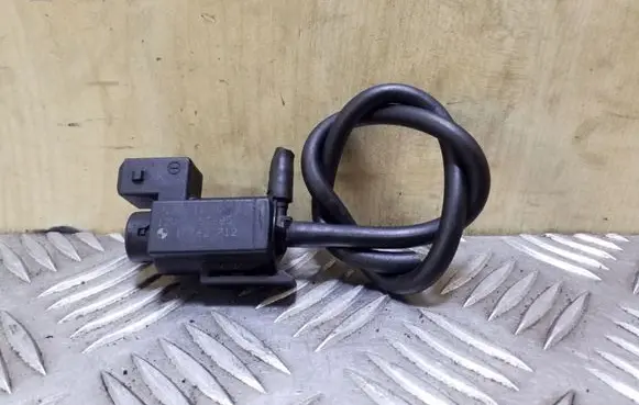 BMW X3 E83 Turbo solenoid valve 1742712 72234100