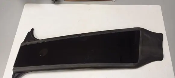 Tesla Model Y (B) Pillar trim (exterior) 150688600H CBG23034000890