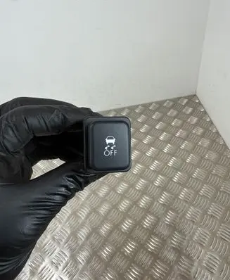 Subaru Forester SJ ESP (stability program) switch 