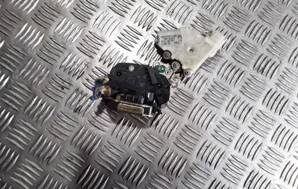 Nissan Almera N16 Front door lock 8055261U66 89A542 22061