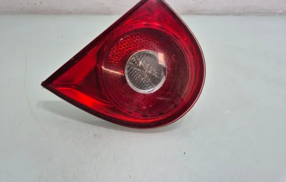 Tailgate rear/tail lights