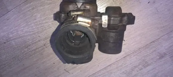Mazda 626 EGR valve hzct101428 hzct101425