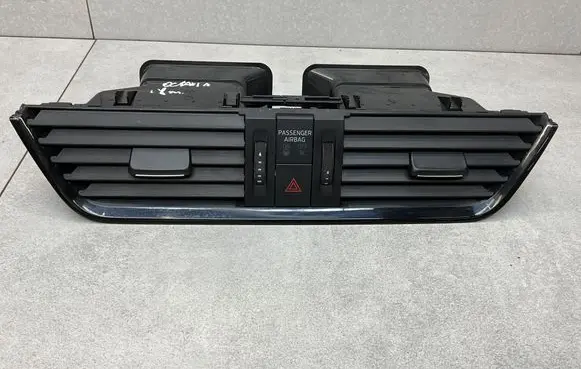 Skoda Octavia Mk3 (5E) Dash center air vent grill 5E0820951D