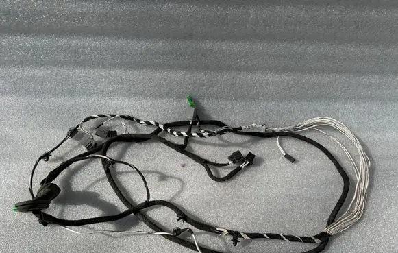 Volvo XC90 Tailgate/trunk wiring harness 8697925