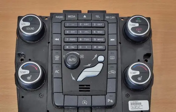 Volvo V60 Climate control unit 31324827