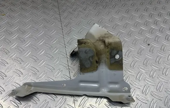 Seat Ateca Fender mounting bracket 575821167