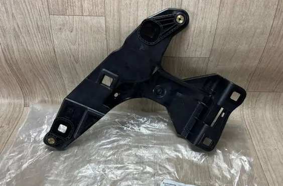 Porsche Macan (95B) Headlight/headlamp mounting bracket 95B941122F