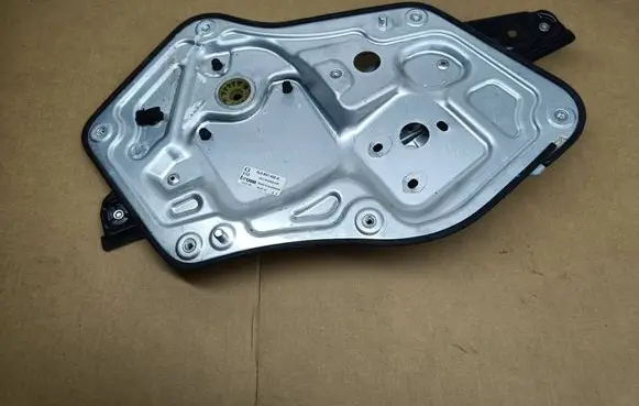 Skoda Yeti (5L) Front window lifting mechanism without motor 5L0837402A 1021912559105