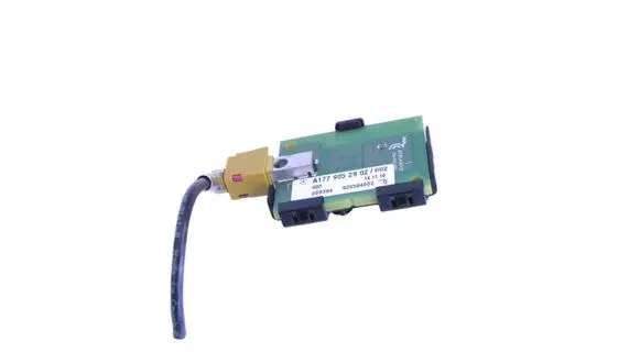 Suzuki Grand Vitara II Aerial GPS antenna A1779052902