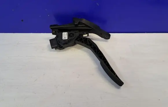 Jaguar XJ X351 Accelerator throttle pedal 9X239F832AB