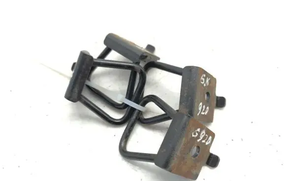 Renault Avantime Front door lock loop/hook striker 