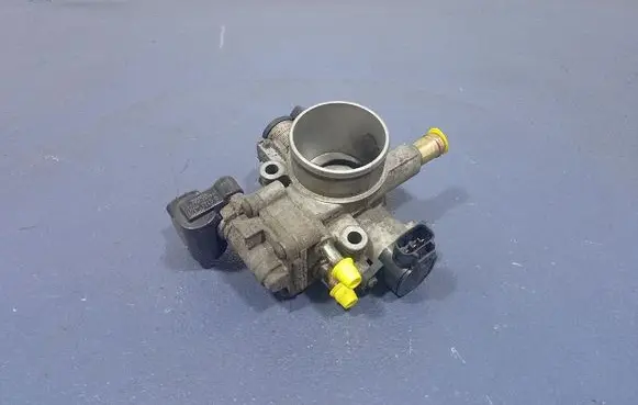 Toyota Corolla E110 Throttle body valve 2227022050