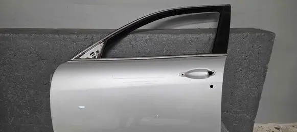Maserati Quattroporte Front door 67062100