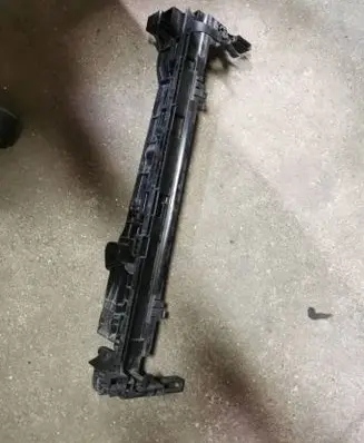 Mercedes-Benz E W213 Radiator mount bracket A0995040600 7988447