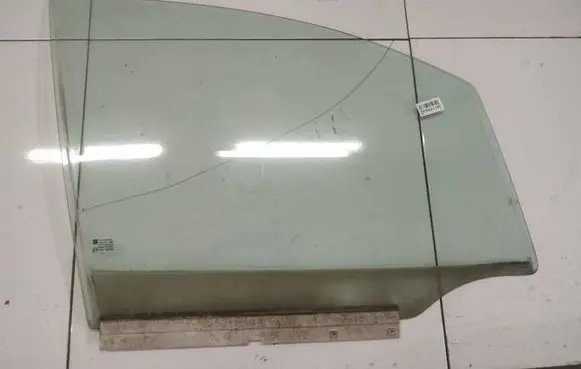 Opel Zafira A Front door window glass four-door as2