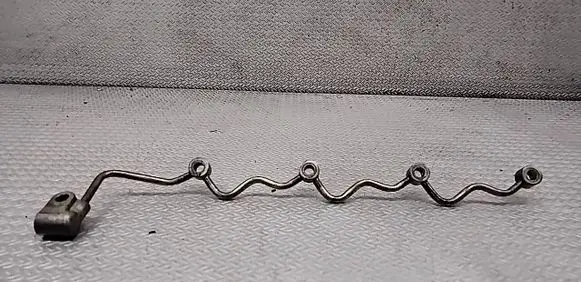 Toyota Corolla Verso AR10 Fuel return line/hose