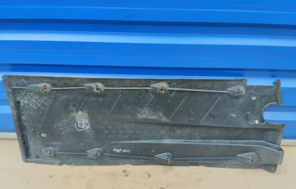 Volkswagen Golf V Side bottom protection 1K0825211E