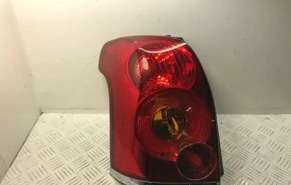 Toyota Avensis T250 Rear/tail lights 8156105170