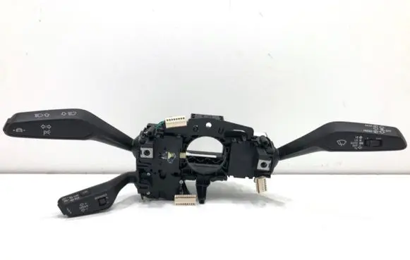 Audi Q3 F3 Wiper turn signal indicator stalk/switch 82A953521GF