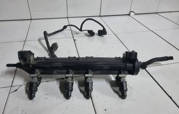 Volkswagen Jetta V Fuel injector 06A906031BT