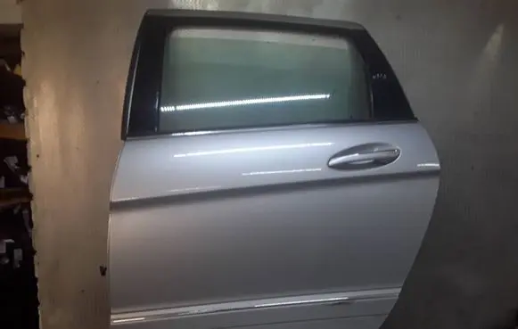 Mercedes-Benz B W245 Rear door 