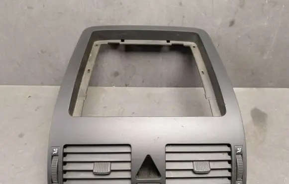 Volkswagen Touran I Dash center air vent grill 1T2819728B