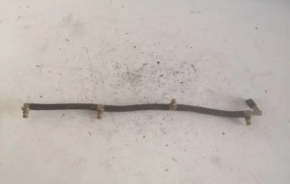 Fuel injector supply line/pipe