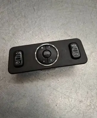 Mercedes-Benz ML W163 Electric window control switch A1638200326