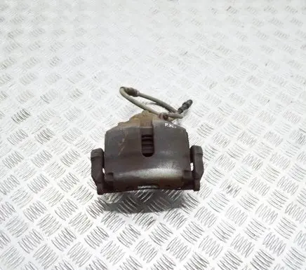Skoda Superb B6 (3T) Front brake caliper