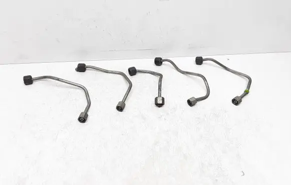 Volvo S60 Fuel injector supply line/pipe 