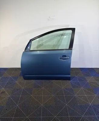 Toyota Prius (XW20) Front door 