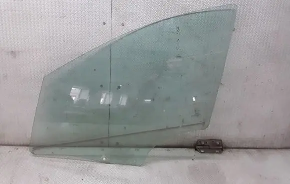 Peugeot 407 Front door window glass four-door