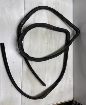 BMW 5 E34 Trunk rubber seal (body) 1946046