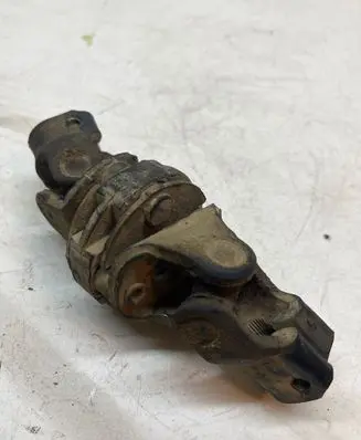 Subaru Outback Steering column universal joint