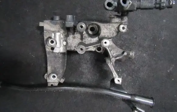 Peugeot 308 Engine mounting bracket 9674030280 g4003746se