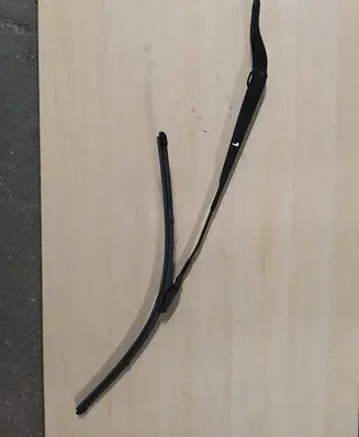 Front wiper blade arm