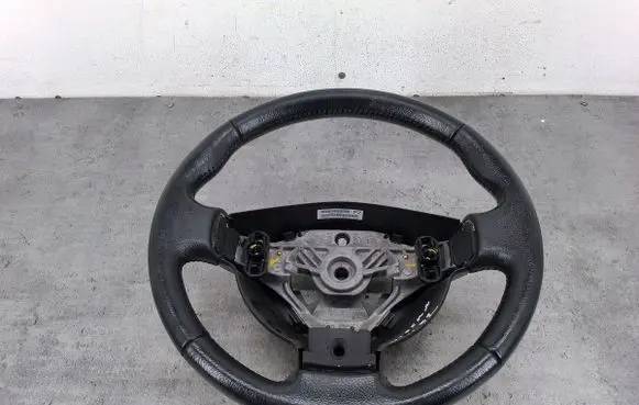 Nissan Qashqai+2 Steering wheel