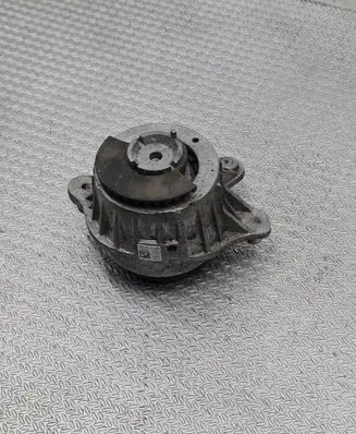 Mercedes-Benz C W205 Engine mount bracket A2132405400 EB0183 ZGS002