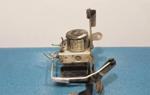 Renault Megane III ABS Pump 476600007r