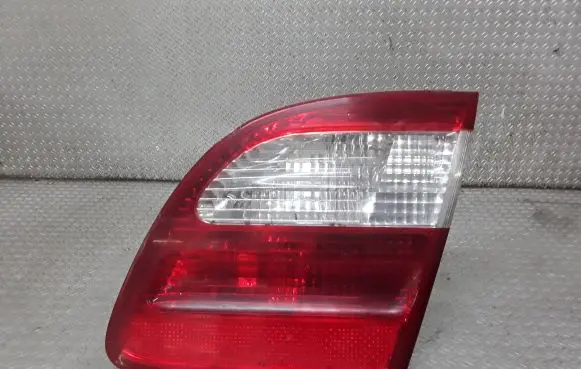 Mercedes-Benz E W211 Tailgate rear/tail lights A2118201464