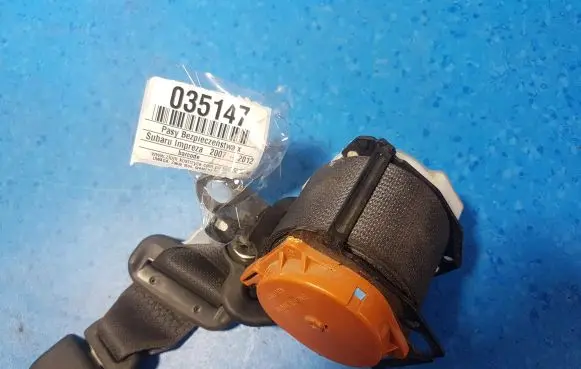 Subaru Impreza III Front seatbelt C7058708