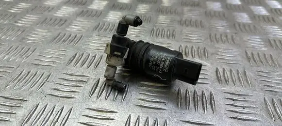 Ford Kuga II Windscreen/windshield washer pump CJ5417664AA
