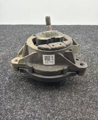 BMW 4 F32 F33 Engine mount bracket 6787659