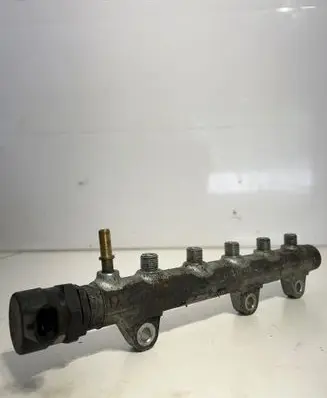 Opel Vivaro Fuel main line pipe 0445214114 0355003 H82426550